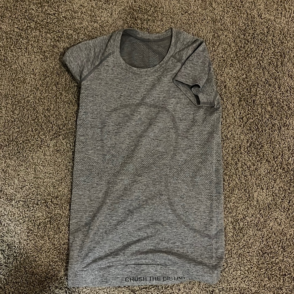 GREY LULULEMON SWIFTLY TECH